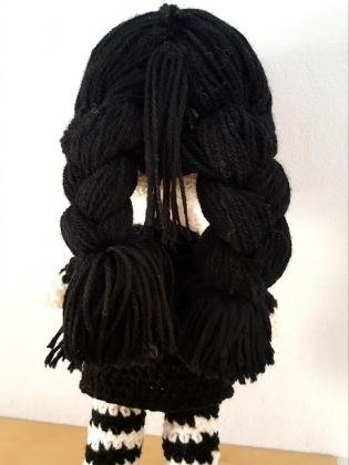 amigurumi miércoles addams