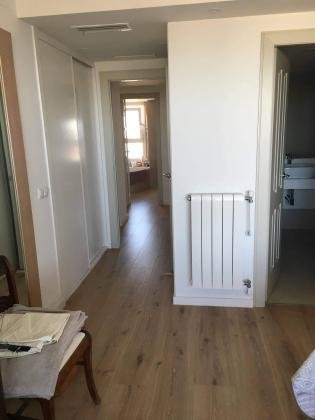 montador de suelos de maderas laminados